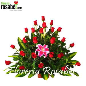 Arreglo floral de 24 rosas rojas Arreglo floral de 24 rosas rojas