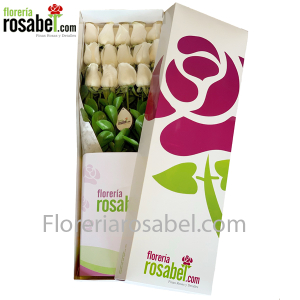 Caja con Rosas Blancas, 12 rosas blancas en caja