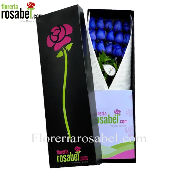 caja negra elegante con 12 rosas azules