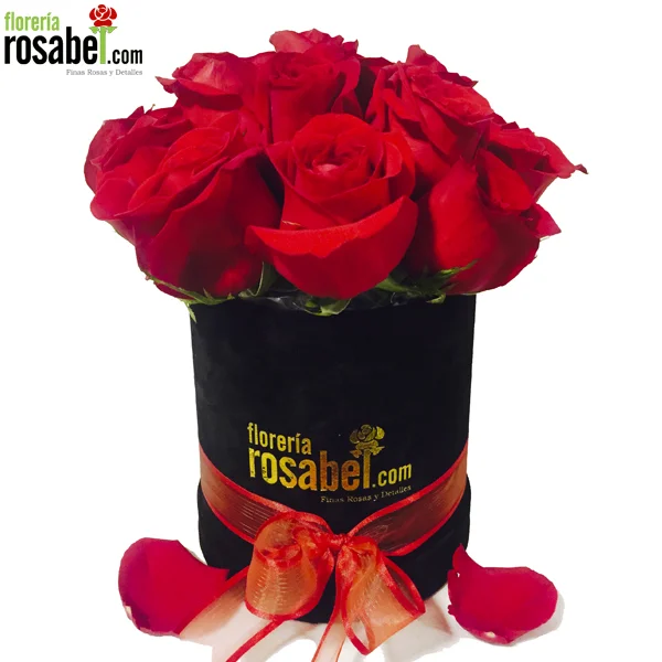 Box cilíndrico negro con 12 rosas rojas y follajes, regalo romántico a domicilio en Lima y Callao