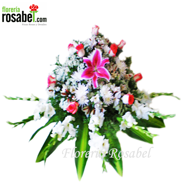 Arreglo de Lágrima Fúnebre Económica con flores blancas para funeral