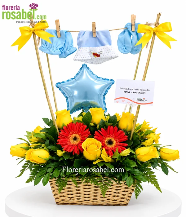 Arreglo floral tendal para bebé niño con flores para nacimiento
