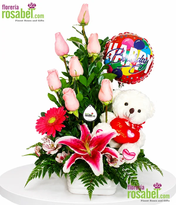 Arreglo de rosas para cumpleaños con peluche y globo en Lima
