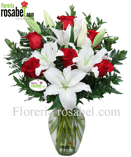 Jarrones en blanco para combinar con flores rojos o con mucho color.