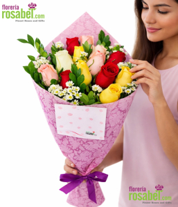 Ramo de rosas de colores mixtos para mujer Floreria Rosabel